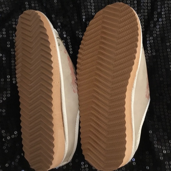 5/30% off - Cool graphic artsy slipper shoe - Picture 3 of 3